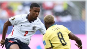 Inglaterra para na forte marcação de Gana e deixa classificação para a última rodada