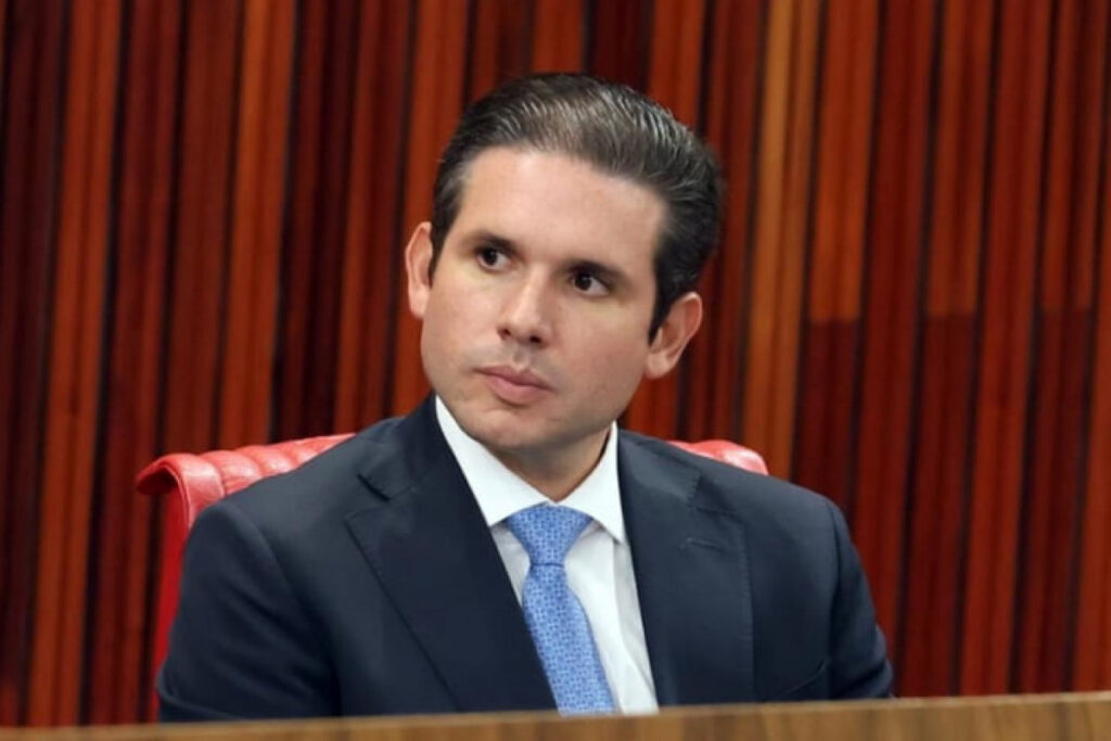 Em Lisboa, Hugo Motta reafirma que Câmara deve votar regulamentação da IA em junho