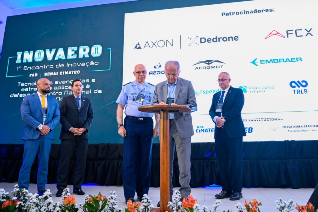 Ministério da Defesa discute inovação aeroespacial na Bahia