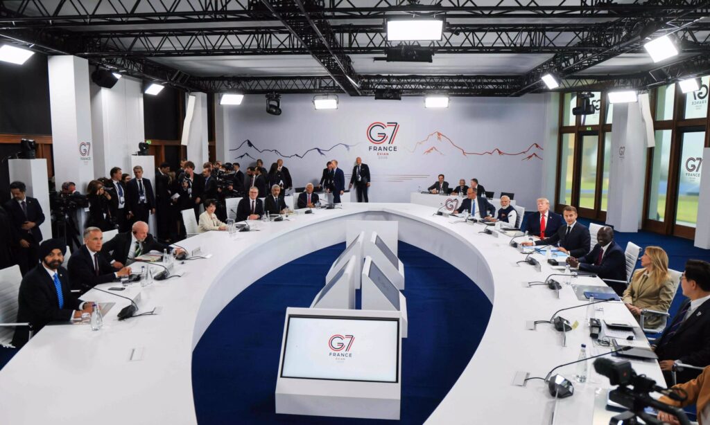 G7 alerta sobre surto de ebola e refirma compromisso na luta contra o câncer