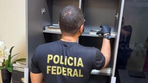 PF faz buscas contra desembargador e deputado suspeitos de lavagem e venda de decisões no TJ-MT