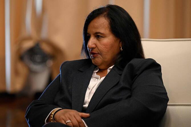 Opositora encarregada de diálogo com governo na Venezuela vai aos EUA para reuniões