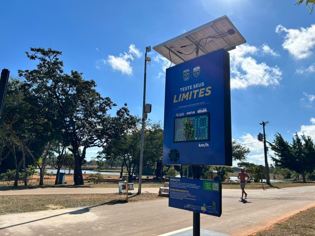 Pista com radar de velocidade vira atração entre corredores no Parque da Cidade