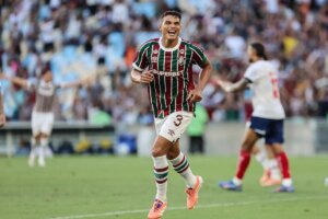 Fluminense anuncia retorno de Thiago Silva após seis meses