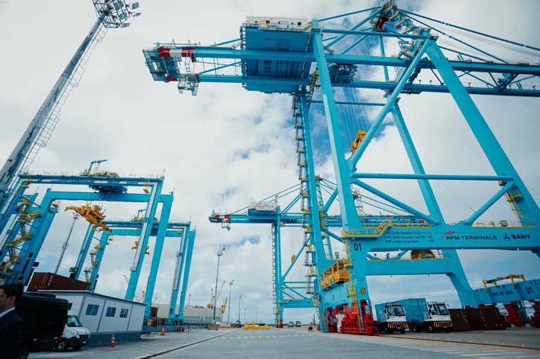 Suape inaugura terminal 100% eletrificado com investimento de R$ 2 bilhões