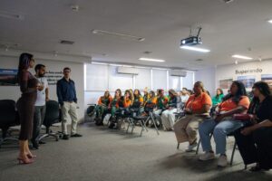 SLU capacita equipes para orientar sobre resíduos no DF