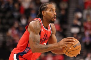 Kawhi Leonard é trocado pelo Clippers e volta para Toronto