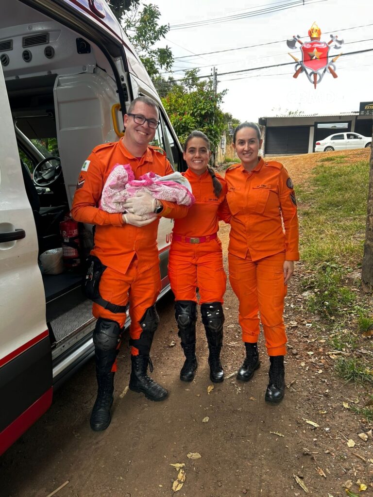 Bombeiros auxiliam parto emergencial e ajudam no nascimento de bebê em Taguatinga