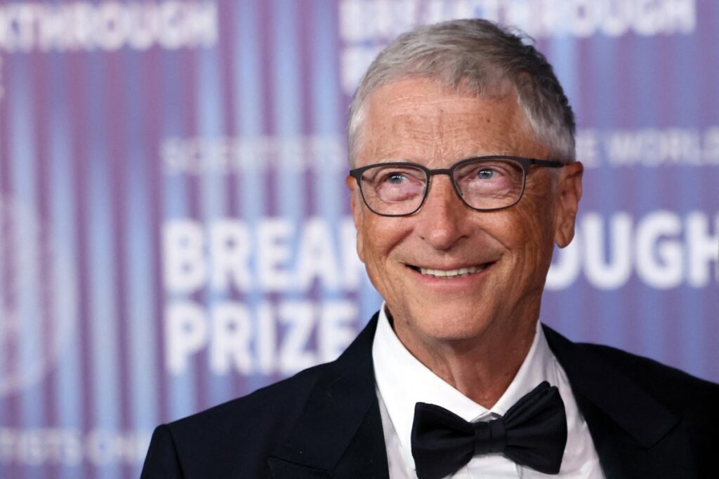 Bill Gates afirma que Epstein tentou chantageá-lo