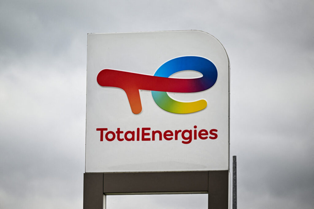 Tribunal francês ordena que TotalEnergies preste contas pelas emissões de seus clientes