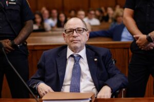 Acusação contra Harvey Weinstein é retirada em caso de estupro nos EUA
