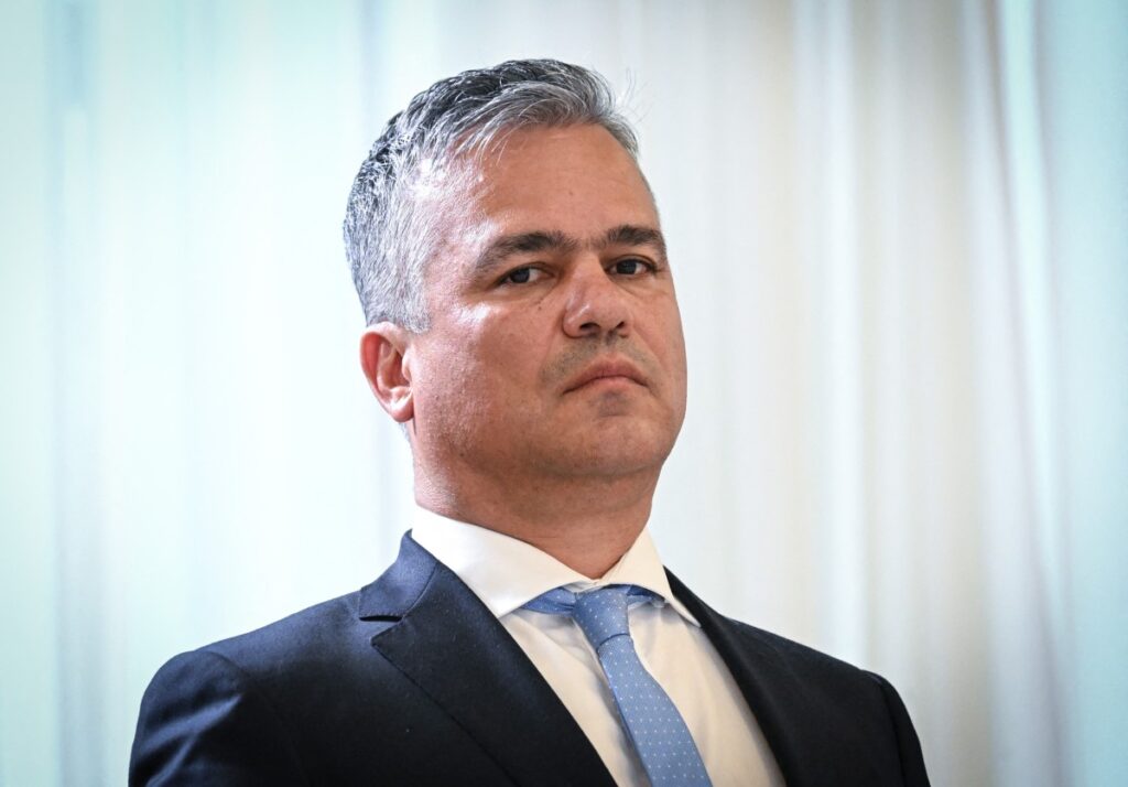 Presidente da Romênia designa novo premiê para formar governo