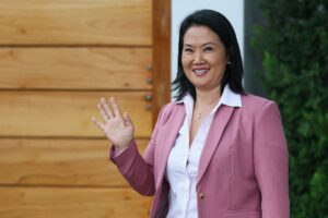 Keiko Fujimori vence eleição presidencial no Peru após apuração apertada