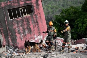 Resgates entram em fase crítica no terceiro dia após terremotos na Venezuela