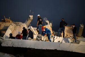 Número de mortes após terremotos na Venezuela sobe para 1.450