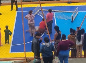 Criança fica em estado grave e vai para a UTI após ser atingida por trave