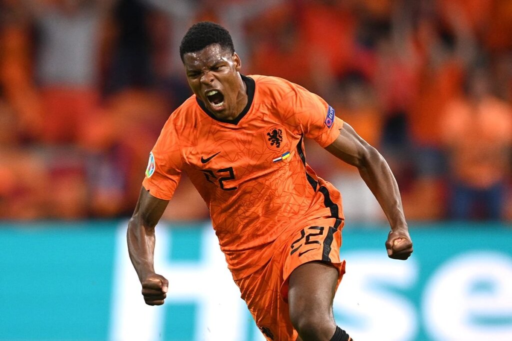 Real Madrid encaminha a contratação do defensor Denzel Dumfries