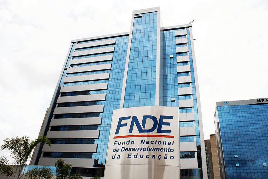 Prefeituras driblam Constituição e deixam de aplicar R$ 704,6 milhões do Fundeb em educação infantil