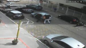 Homem dentro de Porsche é rendido e sequestrado em plena luz do dia no ES