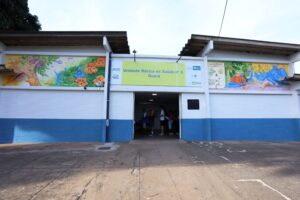 Oficinas de muralismo levam arte e saúde a UBSs do DF