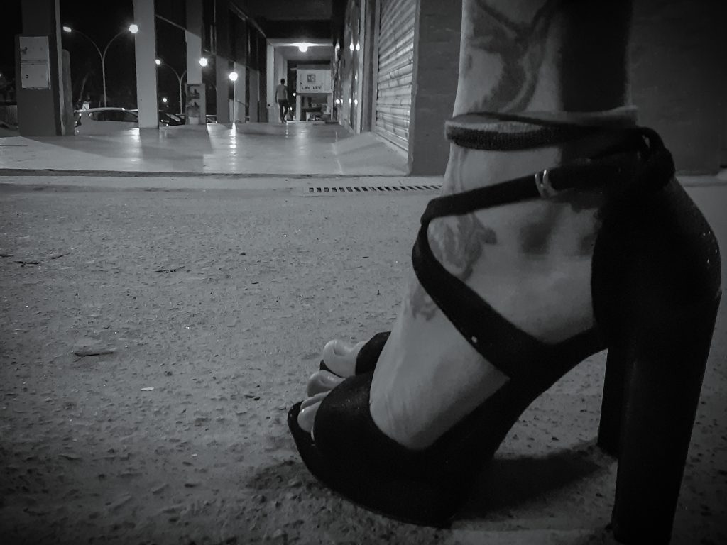 Orgulho LGBT: pessoas trans recorrem à prostituição por sobrevivência 