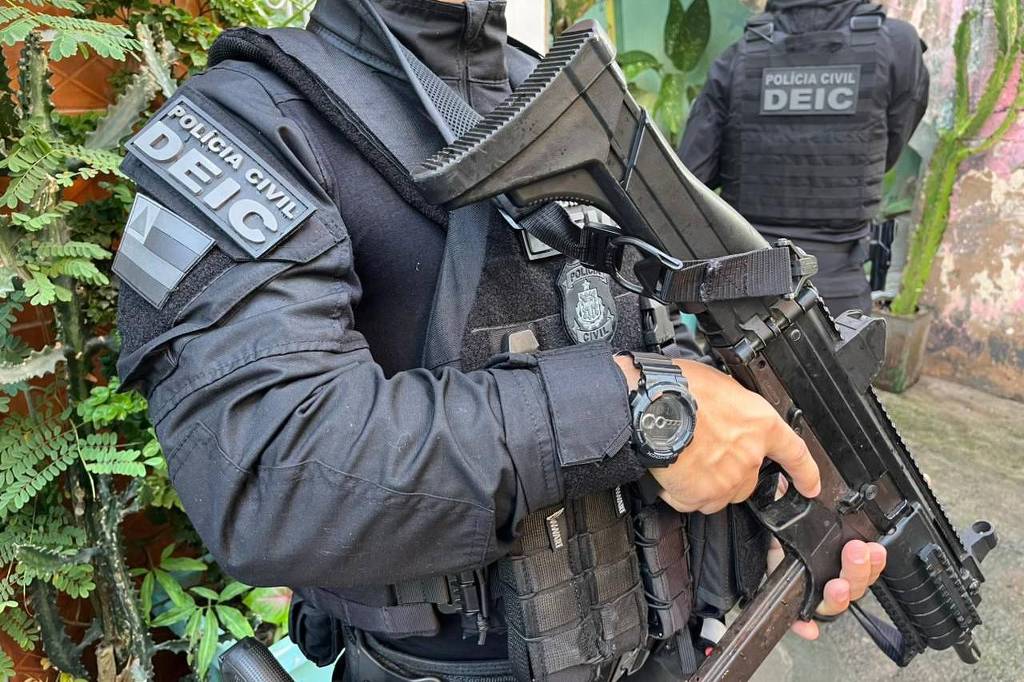 Operação atinge núcleo do CV suspeito de roubar canetas emagrecedoras em Salvador
