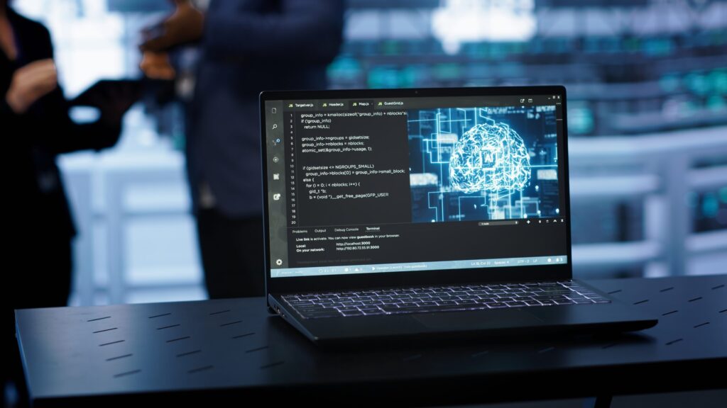 Brasil não é Estado frágil diante de ameaças digitais, diz diretora de segurança do GSI