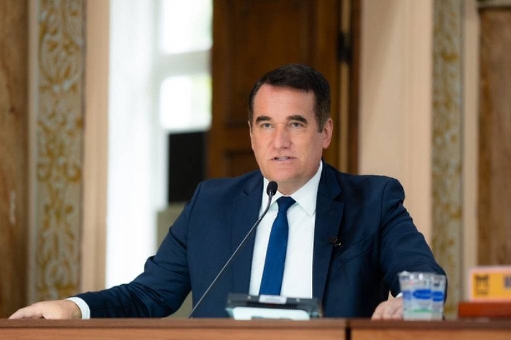 Presidente da Câmara de Curitiba é alvo de operação que investiga ‘rachadinha’ e suposta venda de cargos públicos