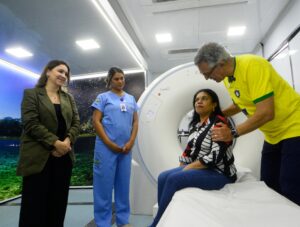 Carreta do programa Agora Tem Especialistas inicia atendimentos em Ceilândia
