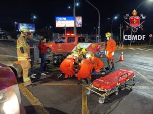 Motociclista fica ferido após colisão com carro na Asa Norte
