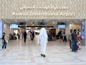 Ataque do Irã mata uma pessoa e fere dezenas no Kuwait, e aeroporto é atingido