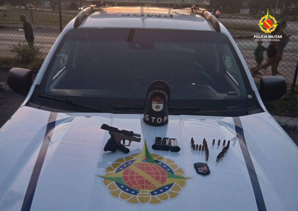 Motorista de aplicativo é detido após ameaçar passageira com arma de fogo no Recanto das Emas