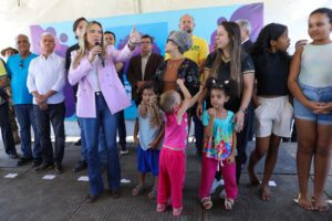 Governadora inaugura pavimentação da DF-205 na Fercal