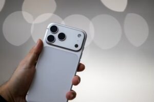 Apple aumenta preços de produtos por alta dos custos de chips devido à IA