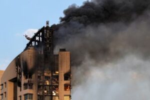 Israel ataca sul de Beirute dias após o acordo de cessar-fogo com o Líbano