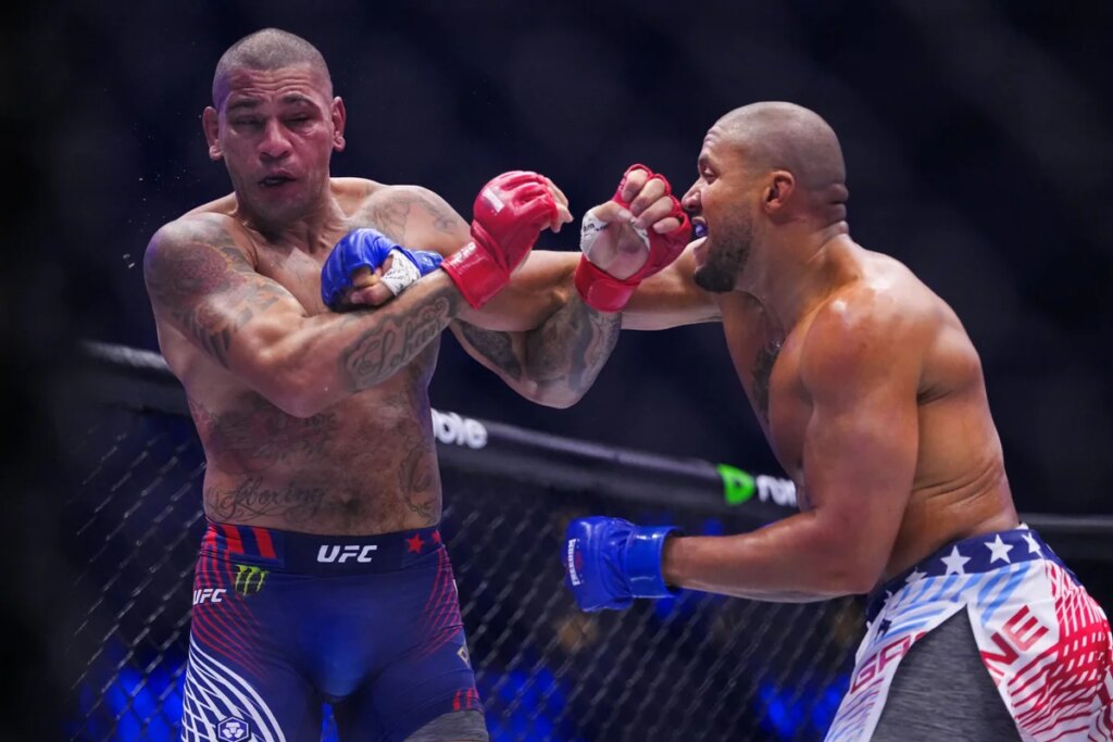 Poatan cai 4 posições no ranking do UFC após nocaute na Casa Branca