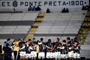 Ponte Preta enfrenta nova greve por atraso de salários