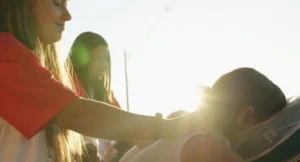 Espaço oferece serviços gratuitos e ações de bem-estar aos romeiros durante a Romaria de Trindade