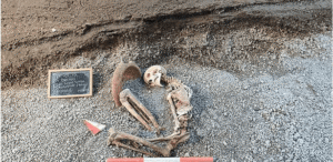 2.000 anos depois, IA revela como homem tentou fugir da tragédia de Pompeia
