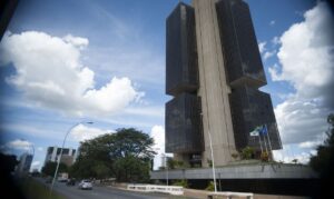 Com avanço da PEC 65, sindicato defende proposta governista para autonomia do BC