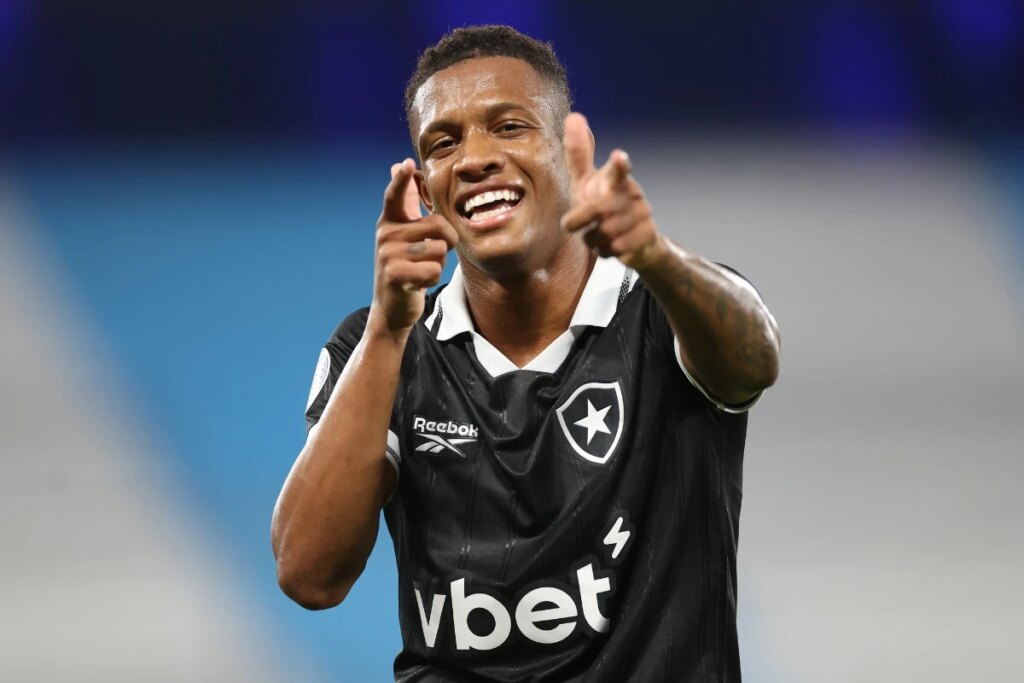 Danilo agradece Botafogo por convocação para a Copa do Mundo