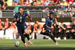 Bruno Guimarães abre o placar para o Brasil contra o Egito; confira