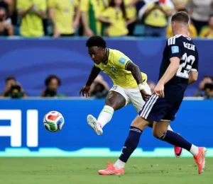 Com show de Vinícius Júnior e estreia de Neymar, Brasil goleia a Escócia