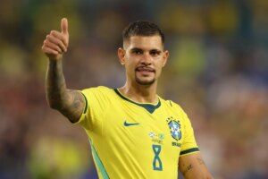 Bruno Guimarães se torna o líder de assistências da Copa do Mundo