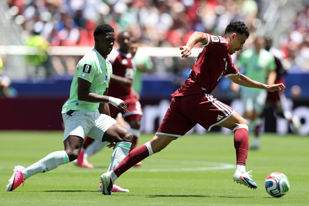 No apagar das luzes: Catar empata contra Suíça com gol nos acréscimos - destaque galeria