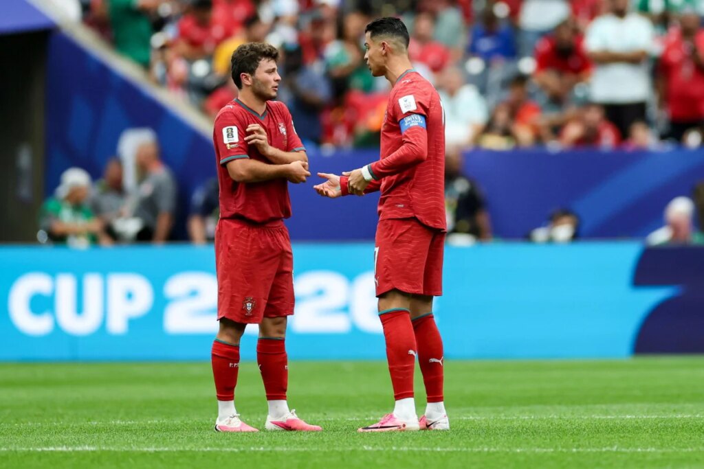 João Neves é criticado após falar que CR7 é "apenas mais um jogador"