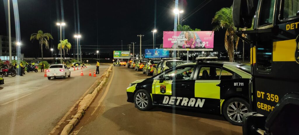 Detran-DF aborda 160 motociclistas em operação Sossego em Taguatinga