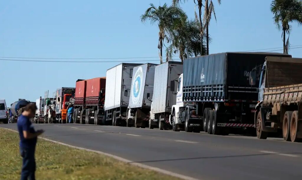 Roubos de carga caem 37% em São Paulo em maio