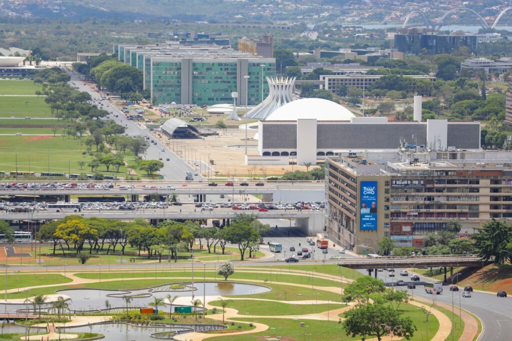 Operação Petardo fecha trecho da Esplanada após localização de mala suspeita