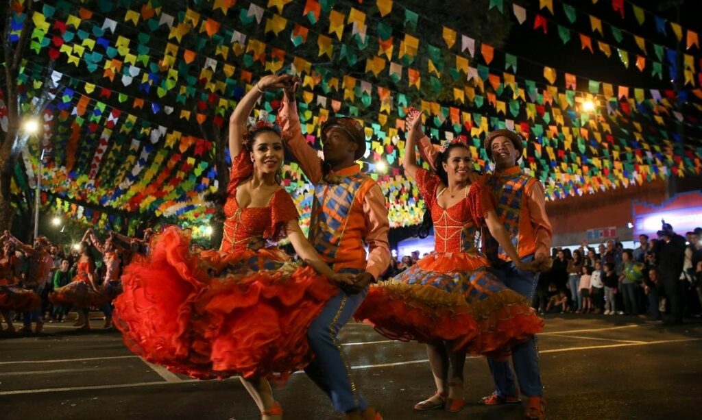 Junho reúne campanhas de saúde, direitos e festas juninas